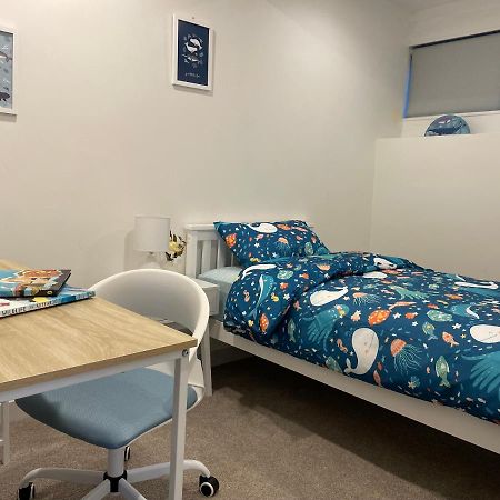 Family Friendly 3Br Flat - 3Min Walk To The Beach - Self Contained Auckland Eksteriør billede
