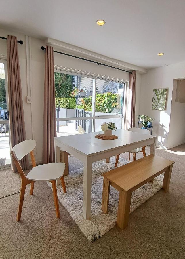 Family Friendly 3Br Flat - 3Min Walk To The Beach - Self Contained Auckland Eksteriør billede