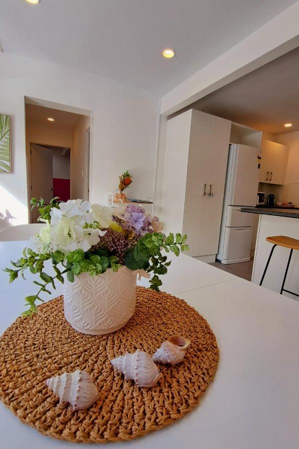 Family Friendly 3Br Flat - 3Min Walk To The Beach - Self Contained Auckland Eksteriør billede